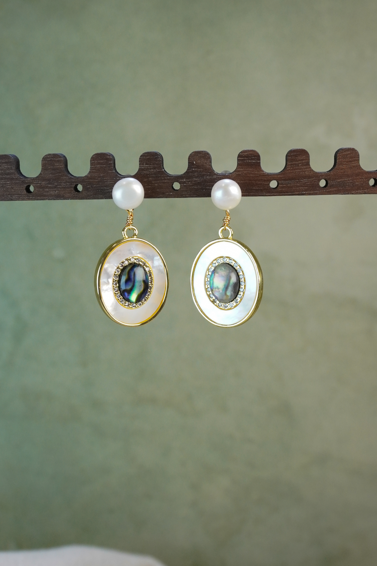 Fownora Luxury Two-Tier Abalone Shell Pearl Dangle Earrings Cubic Zirconia Halo Mother-of-Pearl Vintage Jewelry for Women
