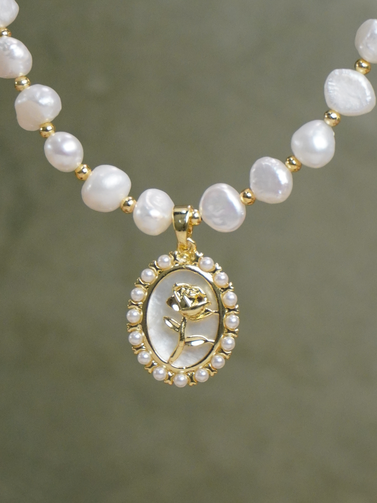 Vintage Rose Cameo Jewelry Set, Baroque Freshwater Pearl Necklace & Drop Earrings, Gold‑Plated Mother‑of‑Pearl Gift Set for Women