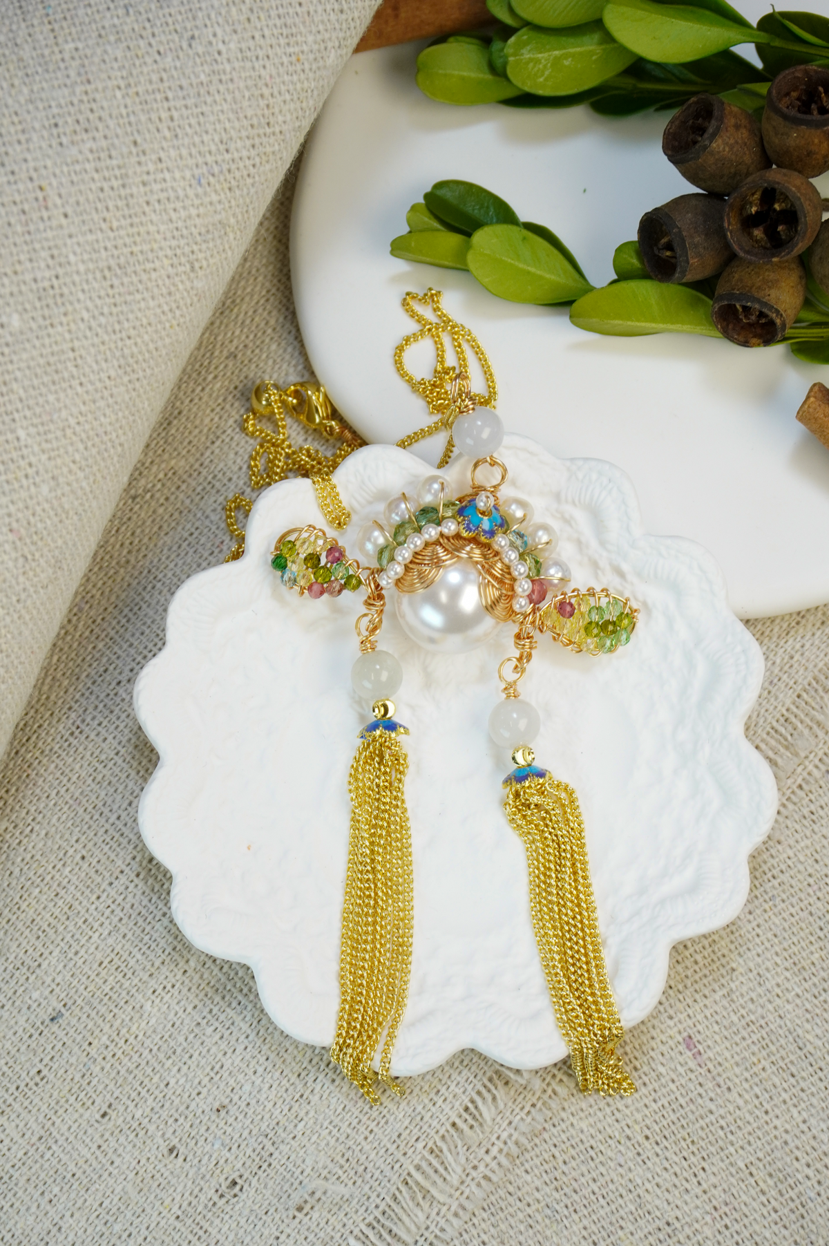 Handmade Peking Opera Headdress‑Inspired Jewelry Set, Gold Tassel Pearl Jade Necklace & Earrings for Hanfu, Cheongsam & Cultural Themed Photoshoots